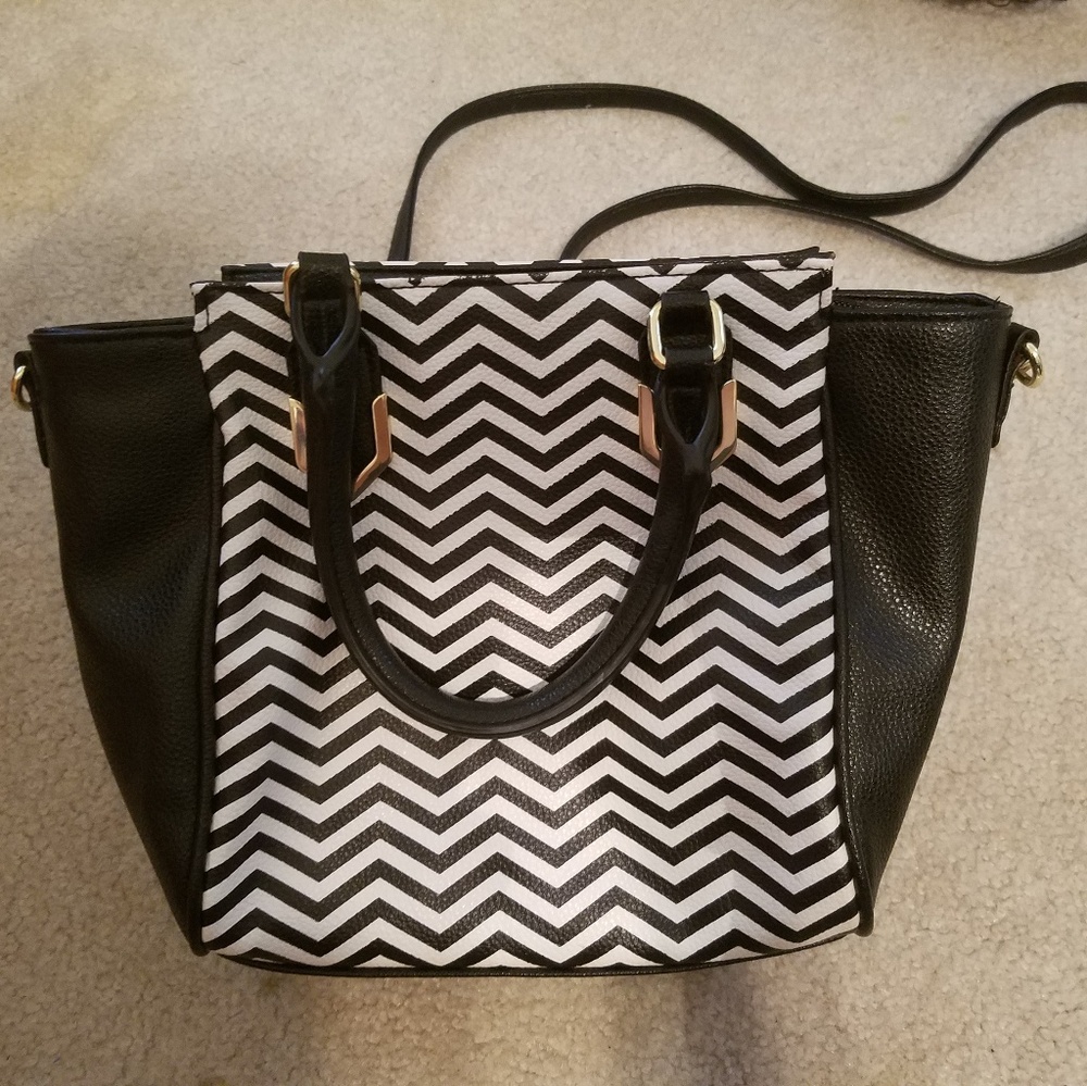 Black and white chevron purse